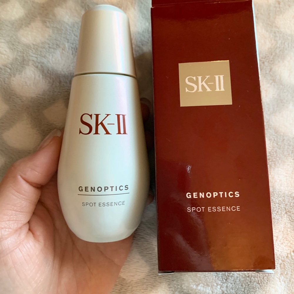 SK-II GenOptics Spot Essence Serum